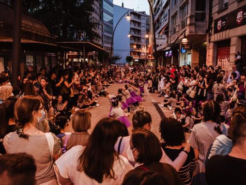 Escola de danza cuatro pasos actuación Shopping night 2022